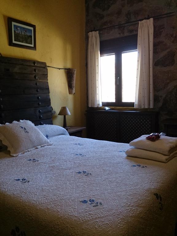 Maison d'hôtes Valdolazaro à Los Navalucillos Extérieur photo